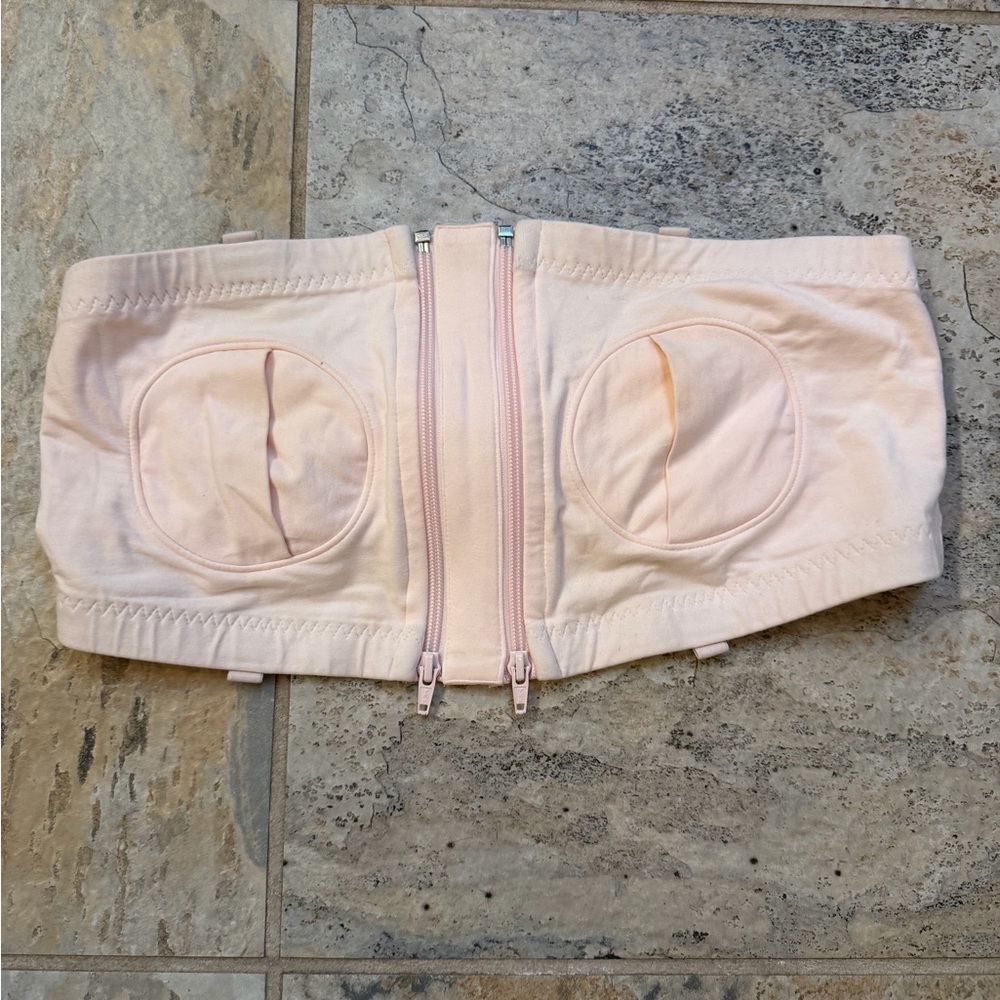 Front-Zip Strapless Nursing Bra in Pale Pink